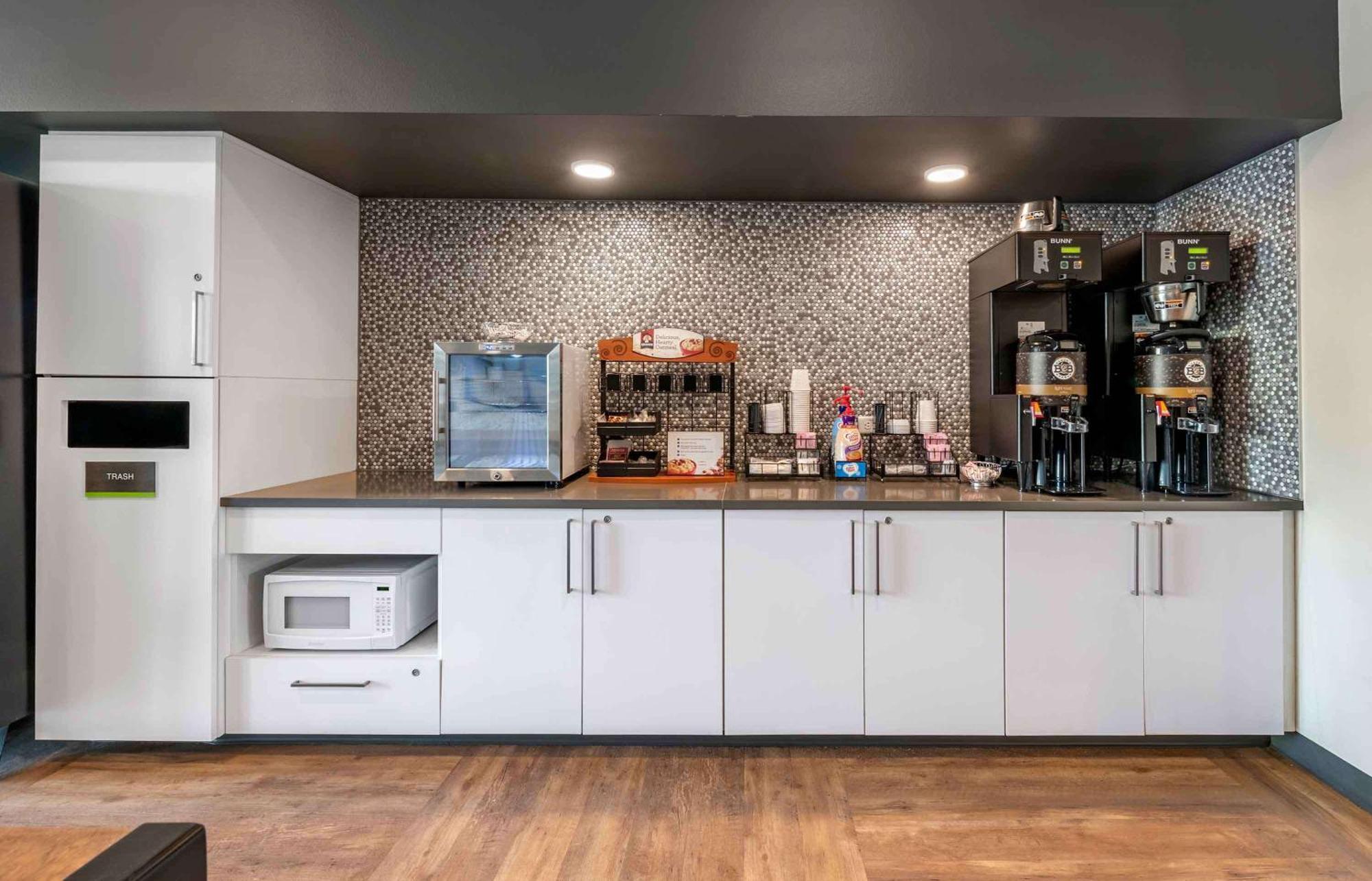 Extended Stay America Premier Suites - Providence - East Providence Екстер'єр фото